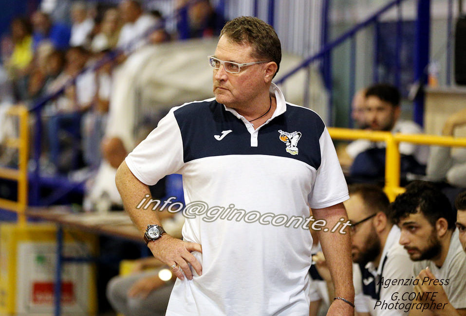 Coach Mariano Gentile